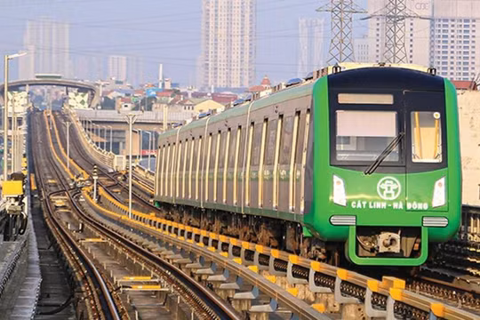 Sau trải nghiệm tàu điện trên cao, người dân mong muốn gì?