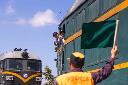 Trung Quốc tài trợ Lào xây đường sắt cao tốc: Thái Lan “thèm thuồng" nhưng sợ ảnh hưởng di sản Luang Prabang
