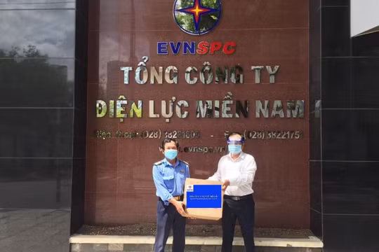 Món quà đặc biệt ngày Tết Độc lập đến với đồng nghiệp khu vực phía Nam