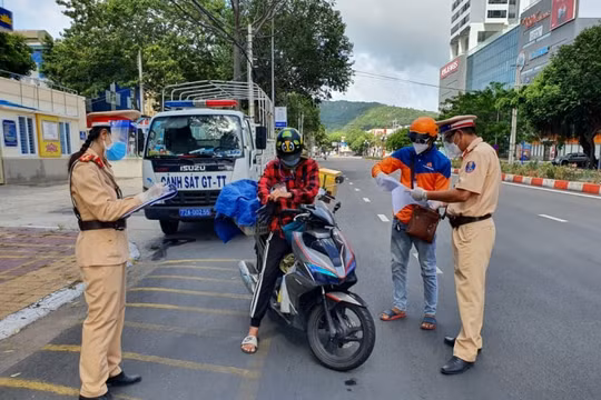 Khởi tố đối tượng chạy xe máy từ TP. HCM về TP. Vũng Tàu làm lây lan dịch Covid-19