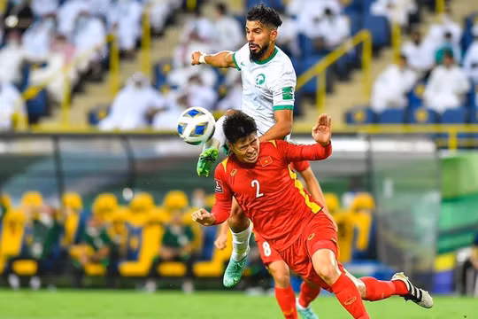 AFC giải thích việc Duy Mạnh nhận thẻ đỏ ở trận Việt Nam thua Saudi Arabia 1-3