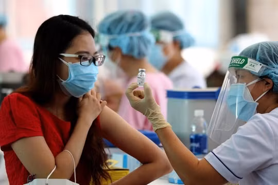 100% giáo viên, nhân viên ở các cơ sở giáo dục phải được tiêm vaccine Covid-19