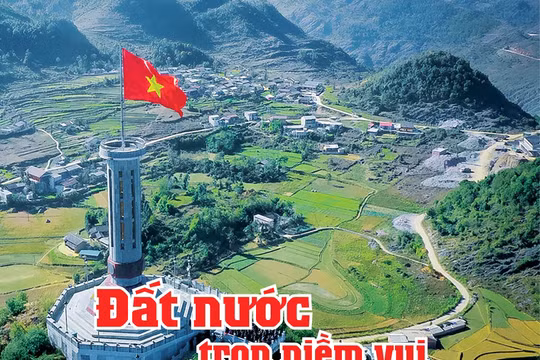 Đất nước trọn niềm vui