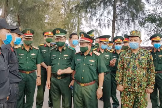 Đoàn công tác của Bộ Quốc phòng kiểm tra công tác phòng chống dịch COVID-19 tại Kiên Giang