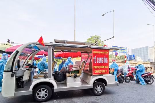 Hà Nội tiếp tế lương thực cho hàng chục ngàn hộ dân bị phong tỏa