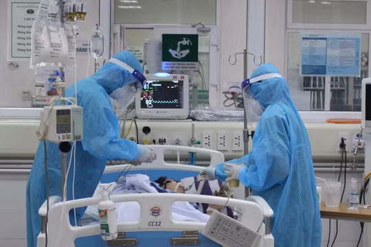 Hà Nội nâng mức nguy cơ, chuẩn bị các kịch bản ứng phó dịch