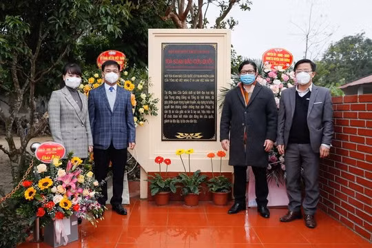 Khánh thành Bia lưu niệm Ban Biên tập Báo Cứu quốc - tiền thân Báo Đại Đoàn Kết