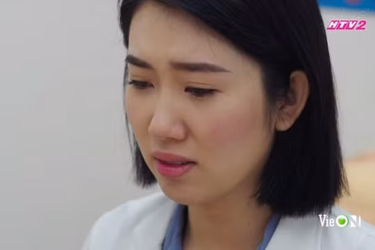 Thúy Ngân, Minh Trang, B Trần mờ nhạt trong 'Cây táo nở hoa'