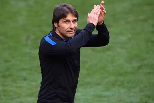 Tottenham mời chiến lược gia Antonio Conte về dẫn dắt