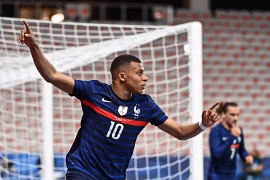 Kylian Mbappe: “Mỗi khi bước ra sân, tôi đều tự nhủ: Mình là người giỏi nhất''