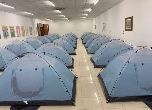 Chủ doanh nghiệp "3 tại chỗ" có thể bị xử lý hình sự nếu tự ý để người lao động về nhà