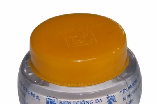 Thu hồi sản phẩm kem dưỡng trắng da chống nhăn chứa chất cấm