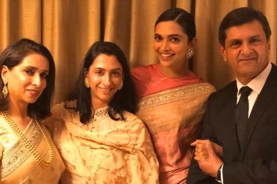 Mỹ nhân nổi tiếng và đắt giá nhất nhì Bollywood cùng gia đình nhiễm Covid-19