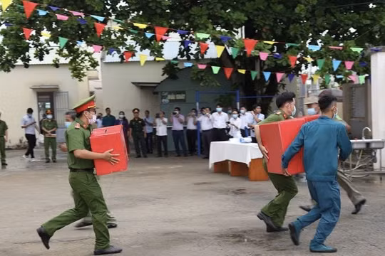 Đồng Nai: Diễn tập kịch bản ứng phó cháy nổ trước thềm bầu cử