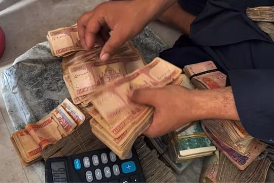 Đồng tiền của Afghanistan rớt giá xuống mức thấp kỷ lục