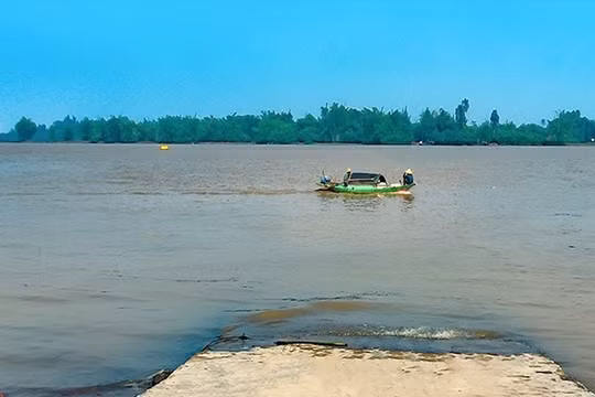 Hà Tĩnh: Phát hiện thi thể người phụ nữ trôi trên sông Lam