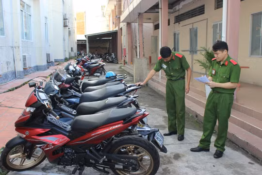 Bắt đối tượng trộm cắp xe mô tô trên đường đi tiêu thụ