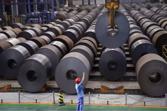 Tăng thuế xuất khẩu phôi thép 5% ảnh hưởng đến doanh nghiệp thép ra sao?