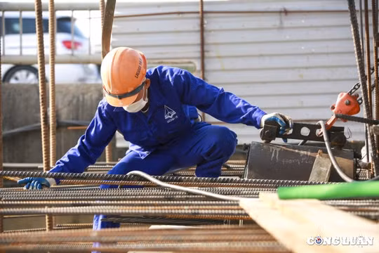 Hà Nội: Cận cảnh cầu Vĩnh Tuy 2 sau gần một năm thi công
