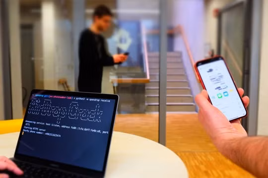 Người dùng iPhone nên tắt ngay AirDrop sau khi sử dụng để tránh lộ thông tin bảo mật