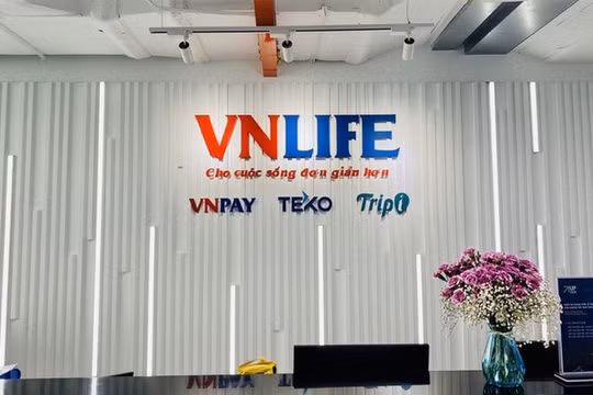 CEO Việt chuyển quốc tịch Singapore ngay trước vòng gọi vốn 250 triệu USD, thoái gần 35% cổ phần