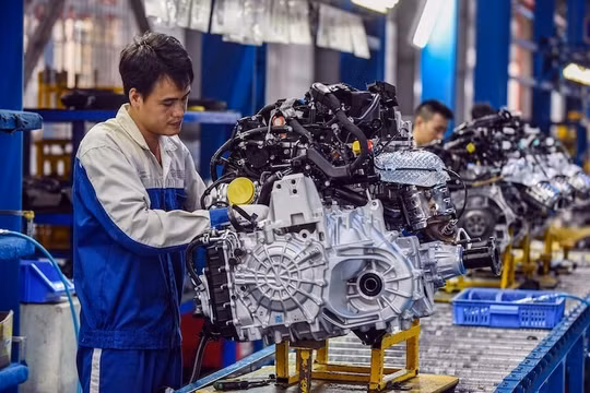 Đề xuất giảm nhiều loại phí hỗ trợ COVID-19
