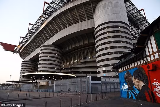 Ibrahimovic ‘quay ngược’ thái độ với Lukaku