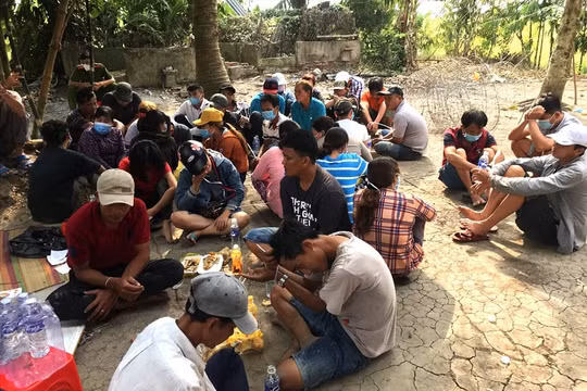 An Giang: Triệt xóa tụ điểm đánh bạc tài xỉu, tạm giữ 35 con bạc