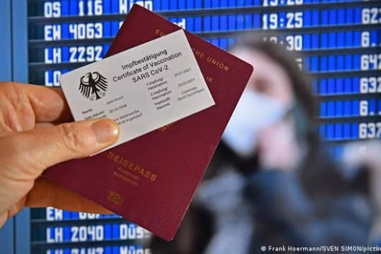Hộ chiếu vắc xin của EU: Hợp lý nhưng có hợp tình?