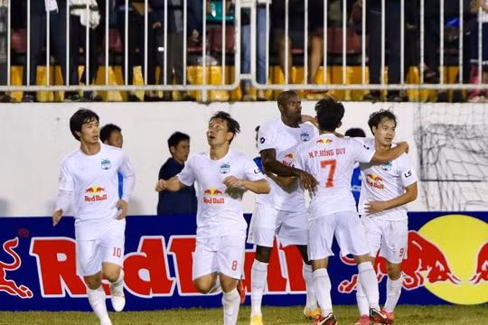 CLB HAGL nhiều cơ hội lên ngôi đầu bảng V.League 2021 ngay chiều nay