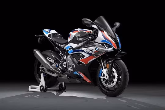 BMW M 1000 RR có giá hơn 60.000 USD tại thị trường Philippines