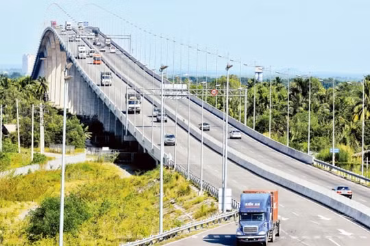 Đầu tư, phát triển công trình giao thông mang tính liên kết vùng