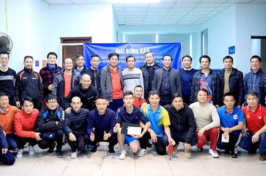 Giải bóng bàn chào mừng Đại hội Đảng toàn quốc lần thứ XIII