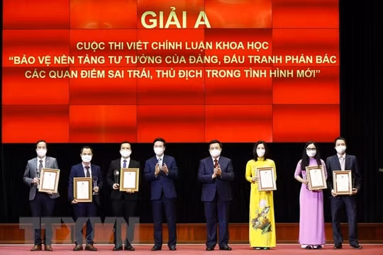 Phát hiện, đào tạo đội ngũ những “cây viết” chính luận khoa học về bảo vệ nền tảng tư tưởng của Đảng