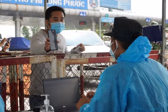 Ngừng kiểm tra giấy xét nghiệm tại 12 chốt cửa ngõ TP. Hồ Chí Minh
