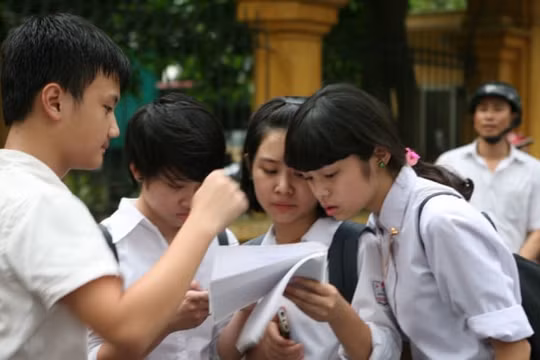 Hà Nội công bố lịch thi vào các trường chuyên