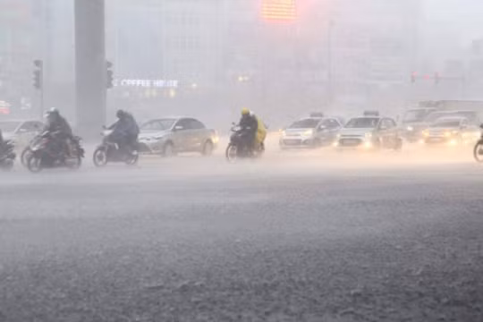 Dự báo thời tiết 16/10: Mưa lớn ở Trung Bộ; miền Bắc trời lạnh