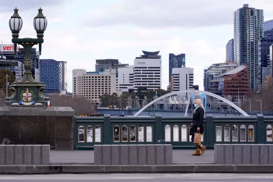 Biến thể Delta lan rộng ở Sydney bất chấp Australia kéo dài hạn chế COVID