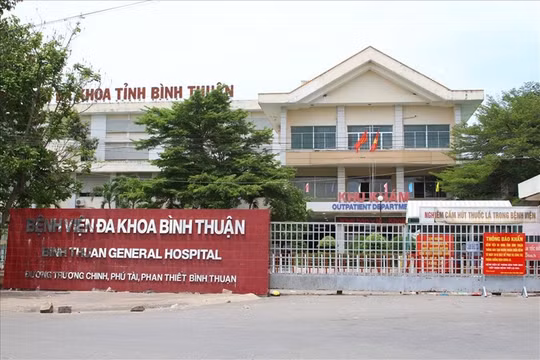 Bình Thuận: Phạt 15 triệu đồng một bác sĩ Bệnh viện Đa Khoa tỉnh không khai báo y tế