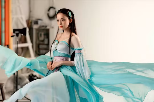 Cổ Lực Na Trát đóng vai Điêu Thuyền