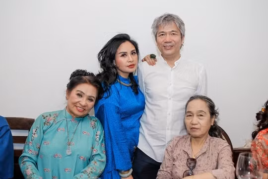 Ca sĩ Thanh Lam và bạn trai làm lễ dạm ngõ