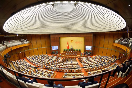 Hôm nay (24/10), Quốc hội tiếp tục nghe giải trình, làm rõ một số vấn đề đại biểu Quốc hội nêu