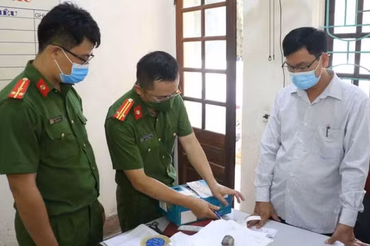 Bắt nguyên Chủ tịch UBND xã Hợp Thành cùng cán bộ liên quan