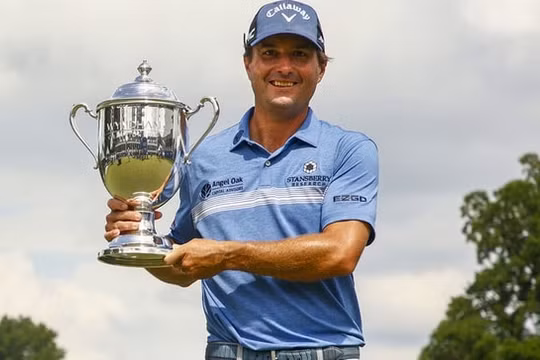 Golfer Kevin Kisner giành ngôi vô địch Wyndham Championship 2021