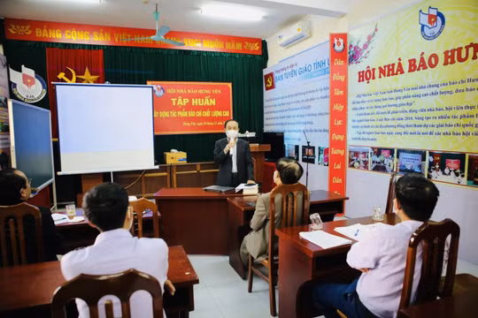 Tập huấn nâng cao chất lượng xây dựng tác phẩm báo chí chất lượng cao