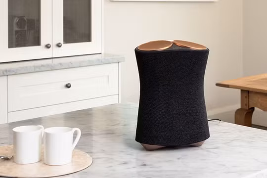 Sony ra mắt bộ đôi loa 360 độ đầu tiên
