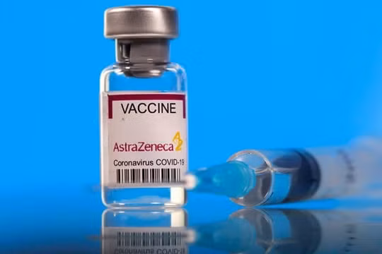 Thêm 1,2 triệu liều vắc xin COVID-19 của AstraZeneca về đến Việt Nam