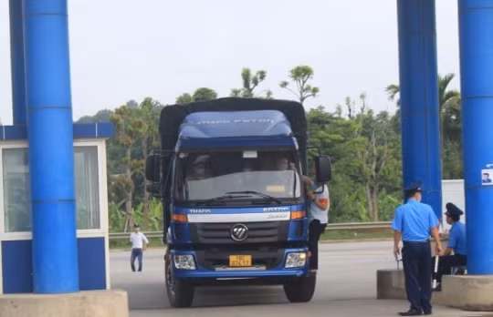 Thanh Hoá: Hướng dẫn các phương tiện vận tải lưu thông qua địa bàn đang giãn cách theo Chỉ thị 16