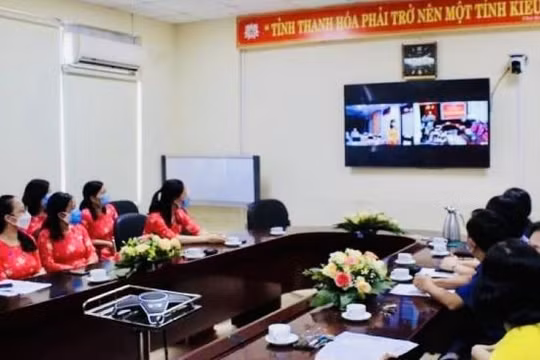 Kết nạp đảng viên trực tuyến cho điều dưỡng đang tham gia chống dịch Covid-19