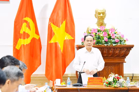 Phó Chủ tịch Thường trực Quốc hội kiểm tra công tác chuẩn bị bầu cử tại Tiền Giang